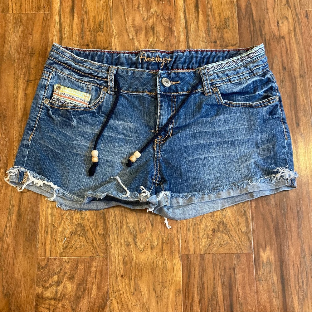 Y2K Women’s Amethyst Denim Shorts, Size 11